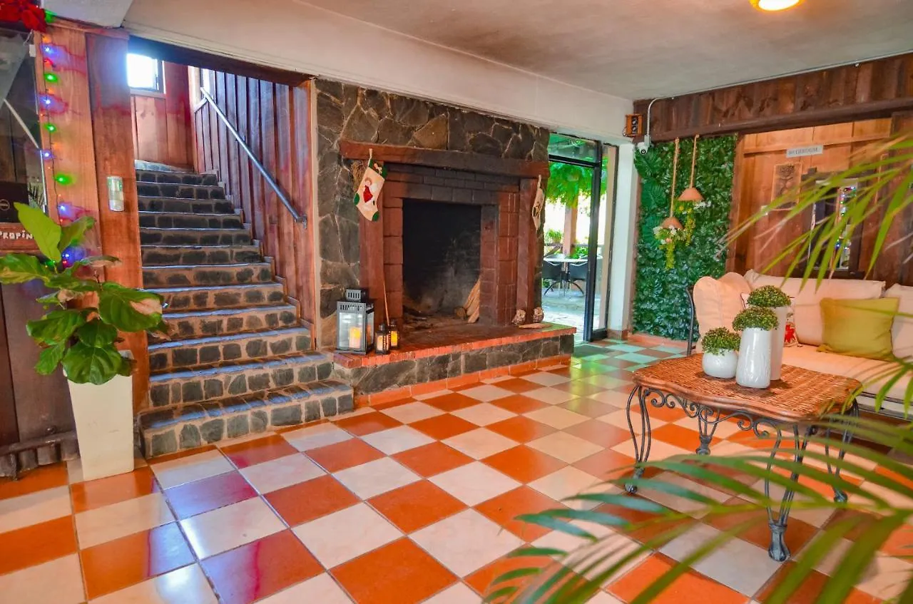 Hotel Rancho Constanza & Cabanas De La Montana